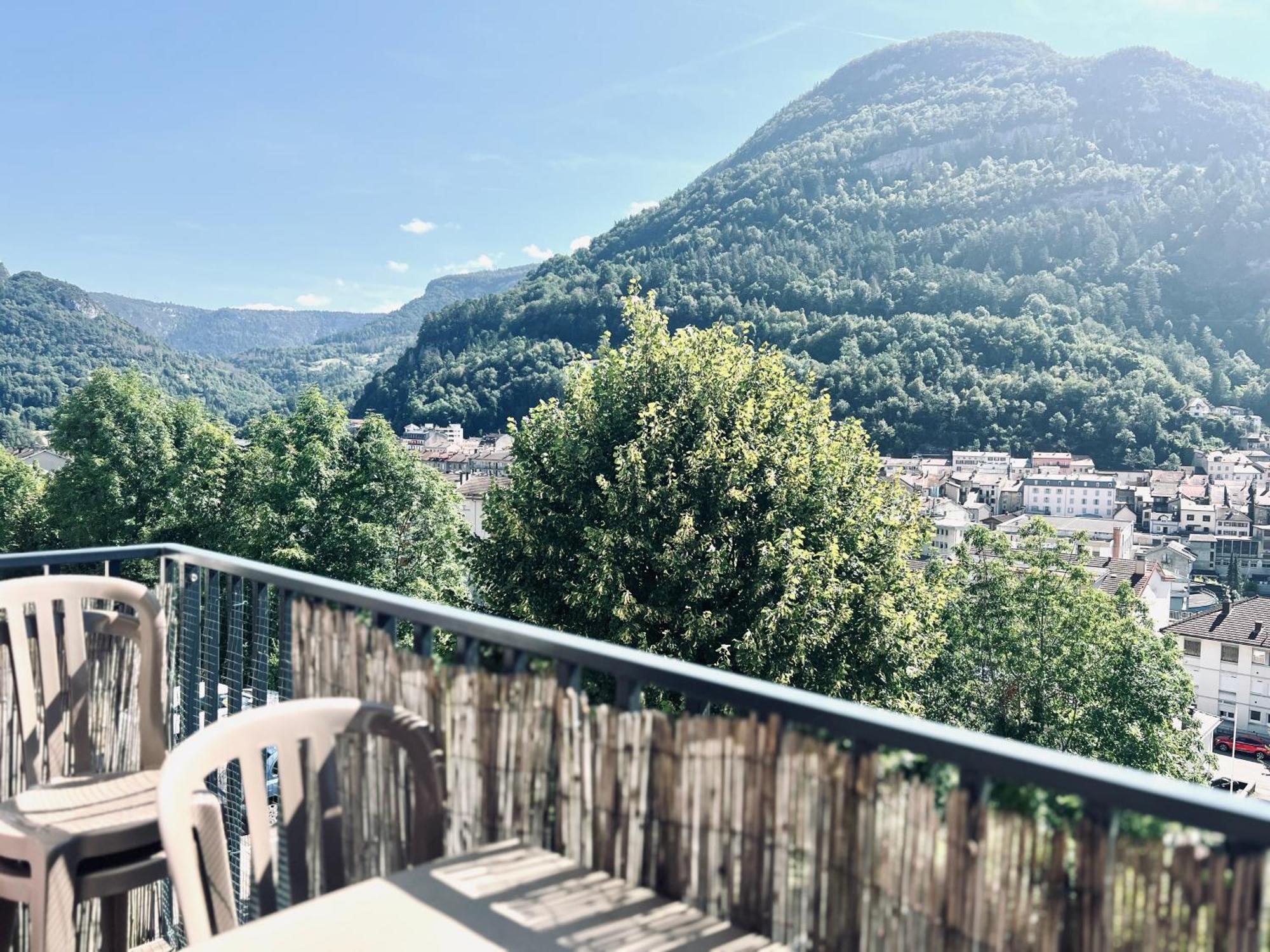 Le Balcon Du Boulevard Bellevue Saint-Claude Buitenkant foto