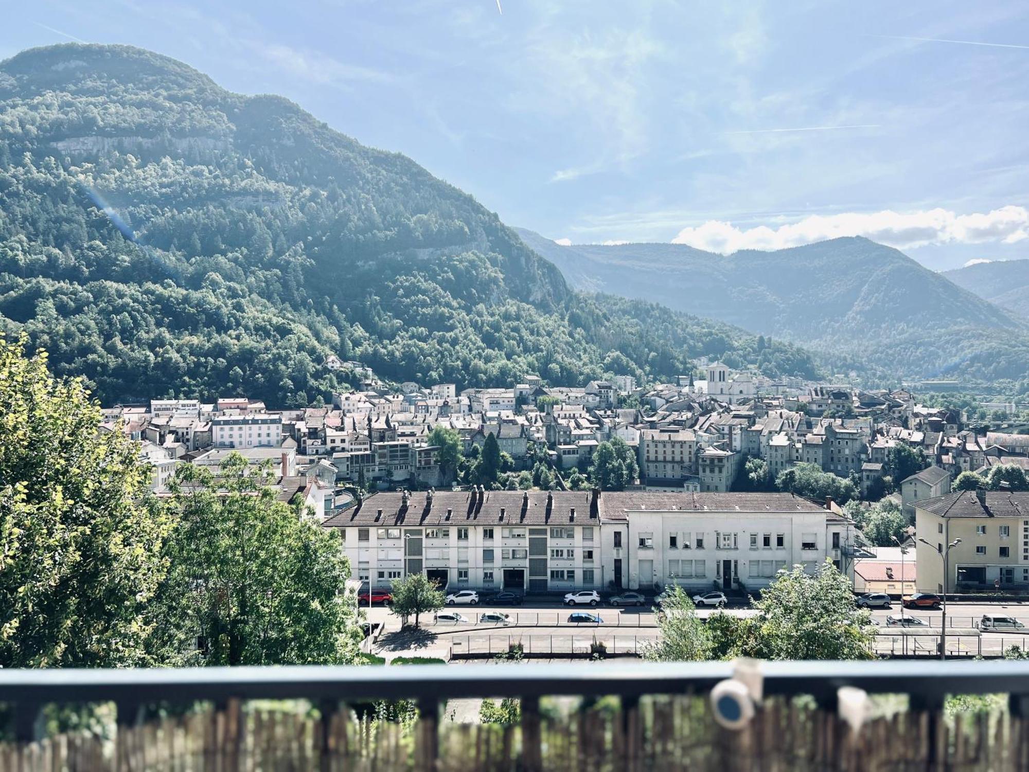 Le Balcon Du Boulevard Bellevue Saint-Claude Buitenkant foto